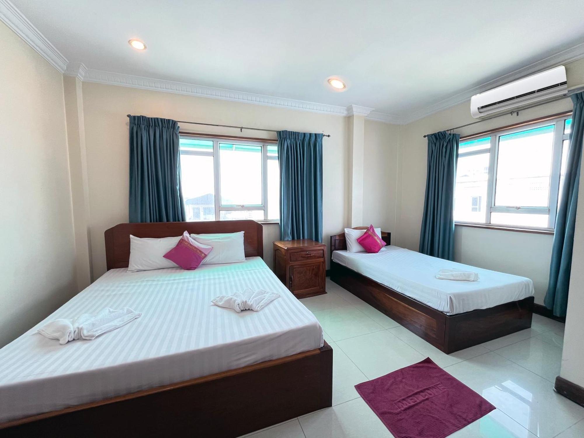 Seng Hout Hotel Battambang Eksteriør bilde